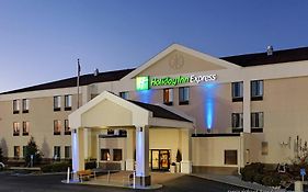 Holiday Inn Express Metropolis